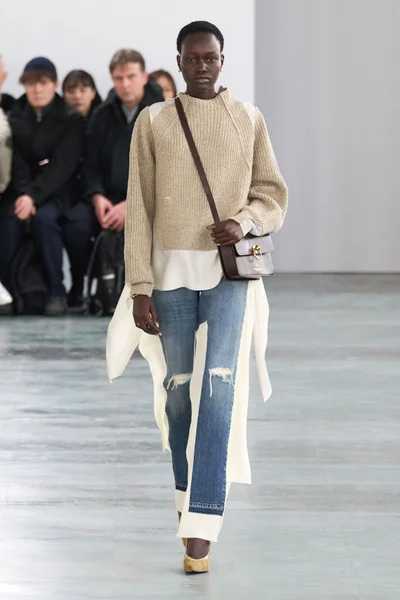Look 3